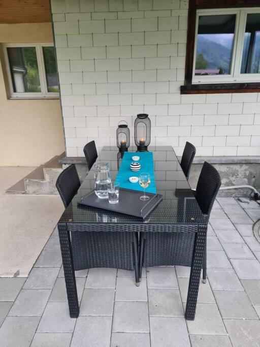Schones Kleines Studio Mit Sitzplatz, Mitten Im Prattigau Jenaz Luaran gambar