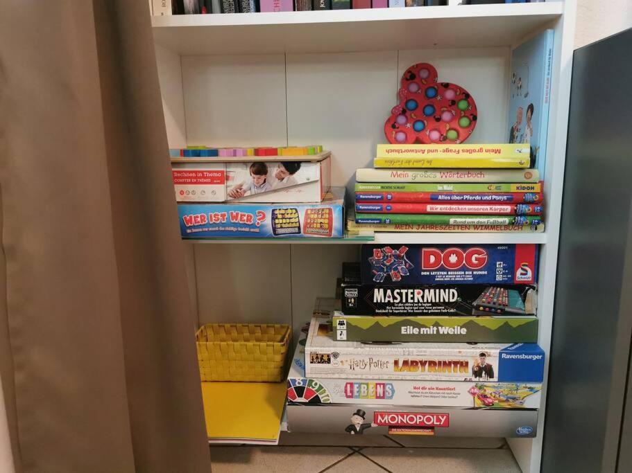 Schones Kleines Studio Mit Sitzplatz, Mitten Im Prattigau Jenaz Luaran gambar