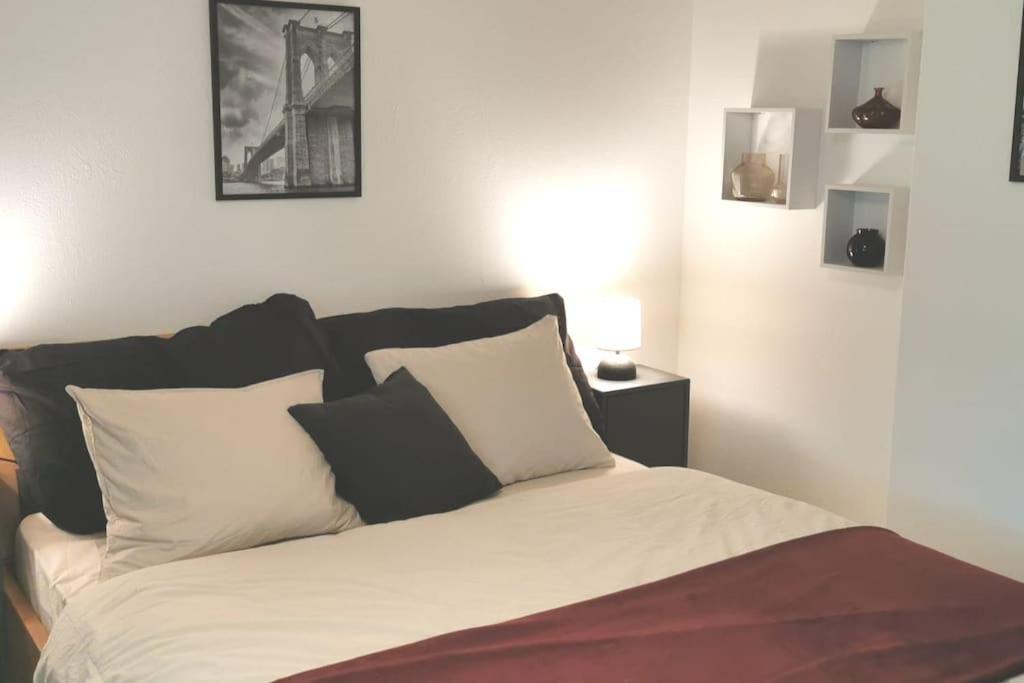 Schones Kleines Studio Mit Sitzplatz, Mitten Im Prattigau Jenaz Luaran gambar